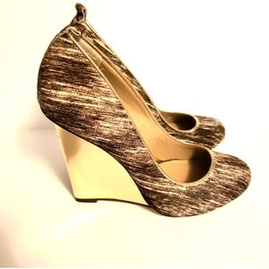 BCBGMAXAZRIA beautiful unique brown and cream calf fur gold mirrored heel wedges